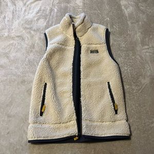 Unisex LL bean Sherpa vest, size S!